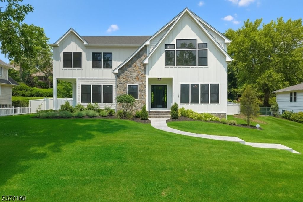 14 Argyle Ct, Summit City, NJ 07901