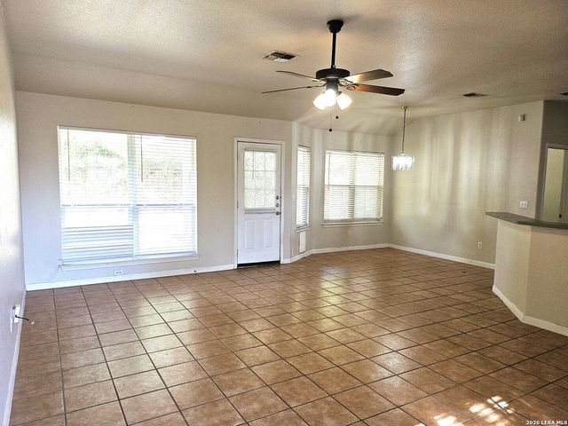 2073 Bentwood, New Braunfels, TX 78130