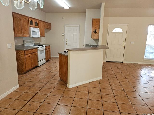 2073 Bentwood, New Braunfels, TX 78130