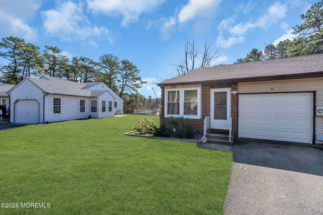 9 Greenwood Lane 62, Whiting, NJ 08759