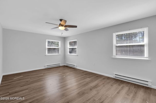 9 Greenwood Lane 62, Whiting, NJ 08759