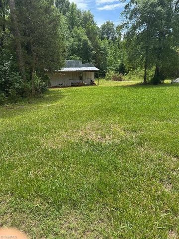 418 Canaan Church Road, Denton, NC 27239