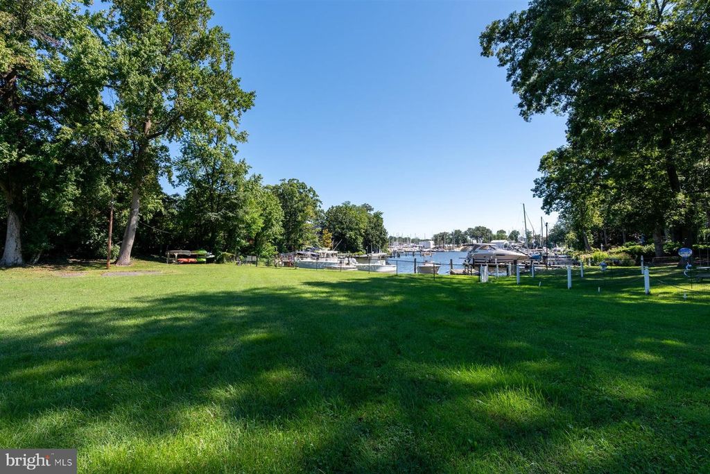 754 WARREN DR, Annapolis, MD 21403