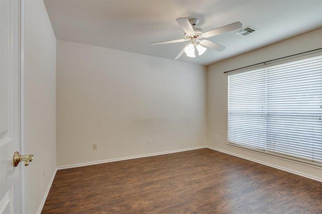 108 S Ridge Pointe Drive, Edmond, OK 73034