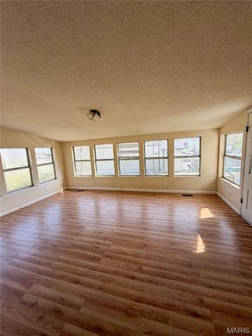 202 Jackson Street, Doniphan, MO 63935