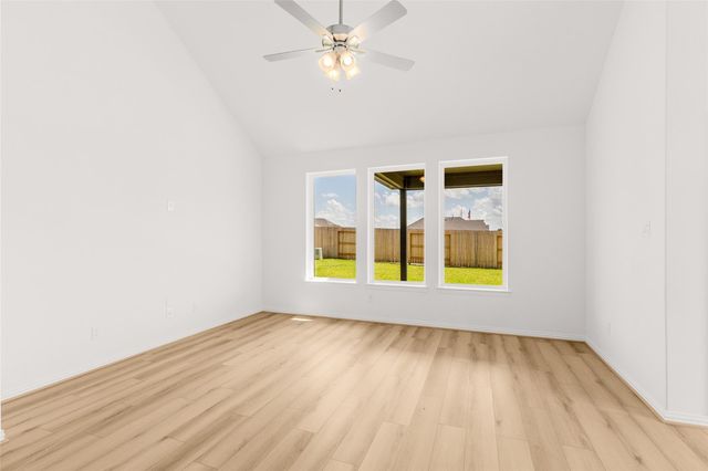 13530 Nyx Stars Drive, Iowa Colony, TX 77583
