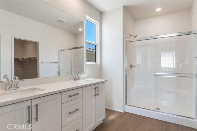 1577 E Houlguin Street, Lancaster, CA 93535