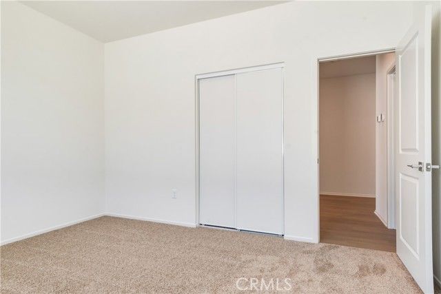 1577 E Houlguin Street, Lancaster, CA 93535