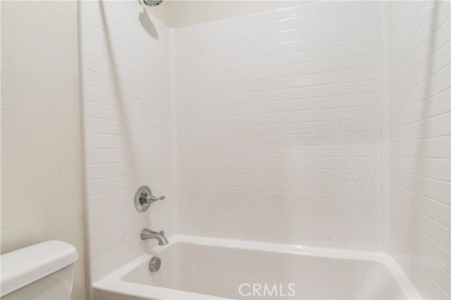 1577 E Houlguin Street, Lancaster, CA 93535