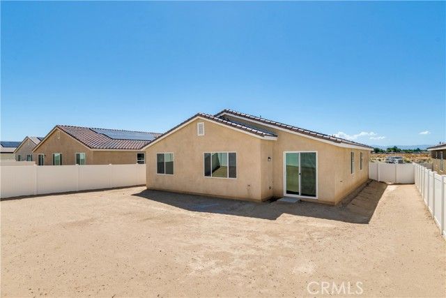 1577 E Houlguin Street, Lancaster, CA 93535