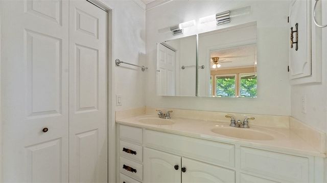 2322 Cheyenne Trail, Springdale, AR 72762