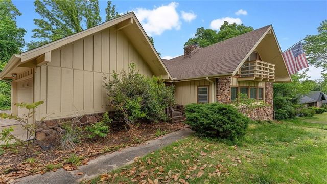 2322 Cheyenne Trail, Springdale, AR 72762