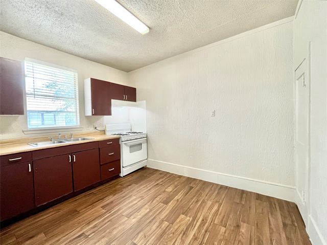521 W Collins Street, Denton, TX 76201
