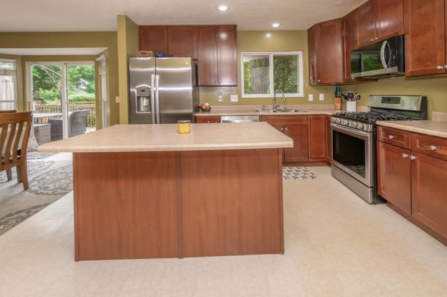 7025 Running Fox Court, Florence, KY 41042