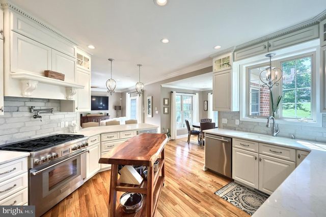 1361 WICKLOW DR, York, PA 17404