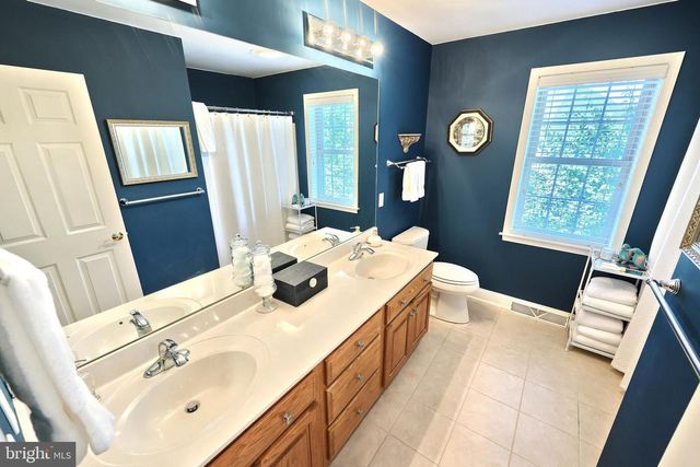 1361 WICKLOW DR, York, PA 17404
