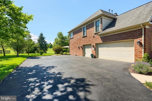 1361 WICKLOW DR, York, PA 17404