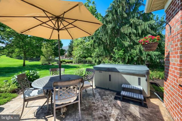1361 WICKLOW DR, York, PA 17404