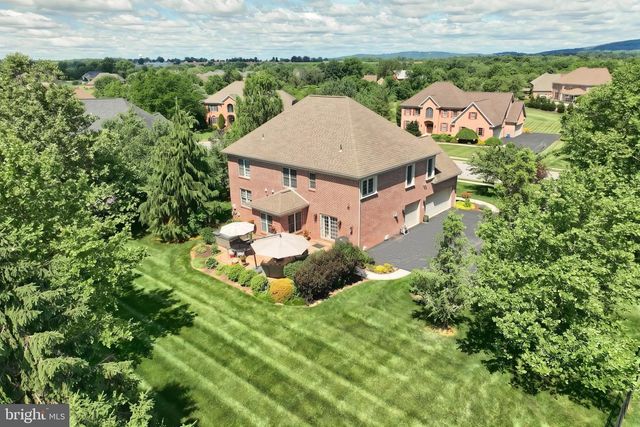 1361 WICKLOW DR, York, PA 17404