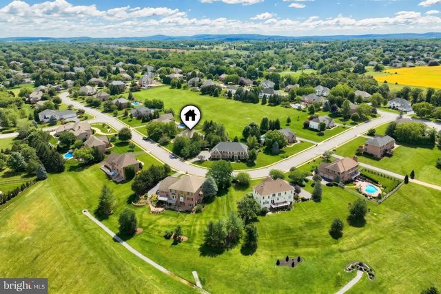 1361 WICKLOW DR, York, PA 17404