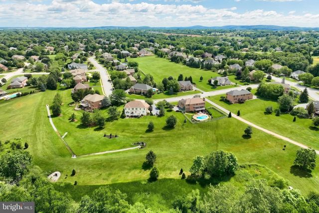1361 WICKLOW DR, York, PA 17404