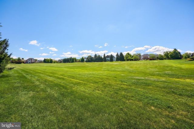 1361 WICKLOW DR, York, PA 17404