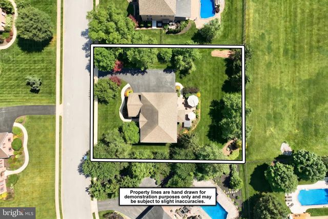 1361 WICKLOW DR, York, PA 17404