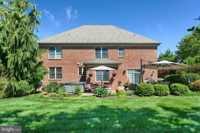 1361 WICKLOW DR, York, PA 17404