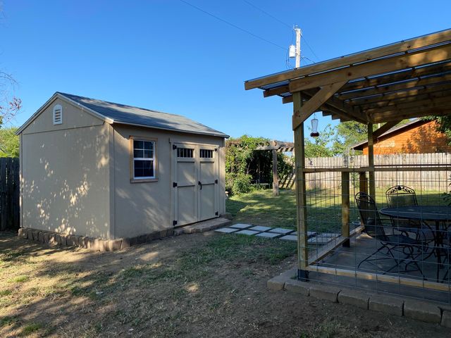 151 Park Valley Court, Anderson, MO 64831