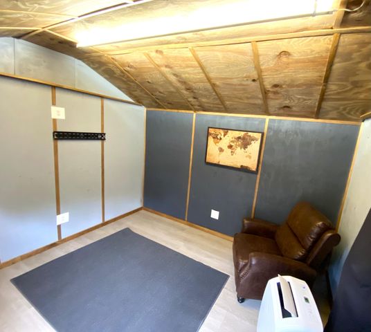 151 Park Valley Court, Anderson, MO 64831