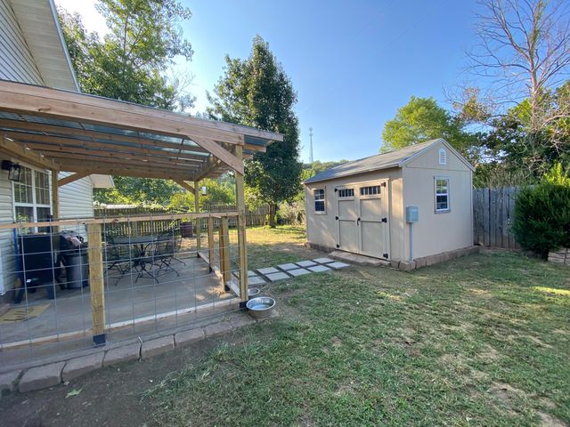 151 Park Valley Court, Anderson, MO 64831