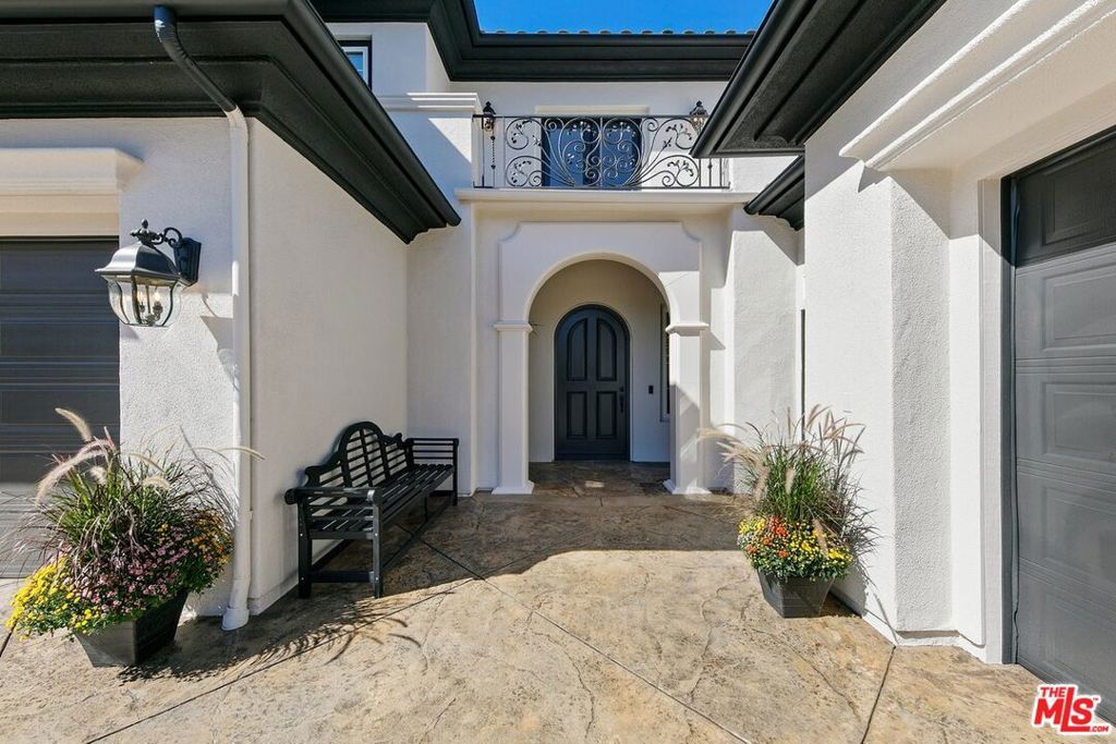 367 Loire Valley Drive, Simi Valley, CA 93065 — photo 2