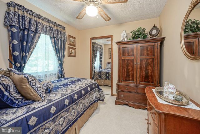 9 GEMINI CT, Sewell, NJ 08080