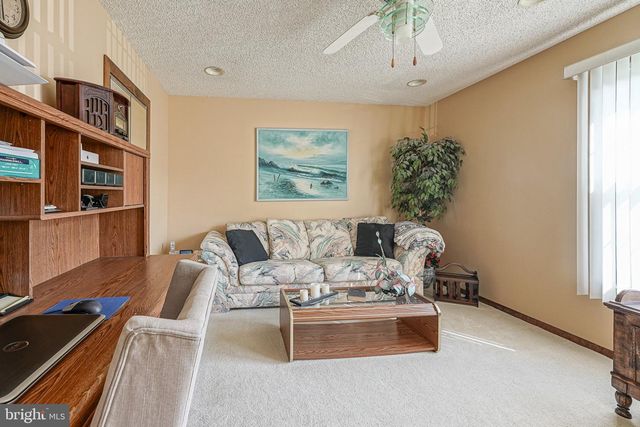 9 GEMINI CT, Sewell, NJ 08080