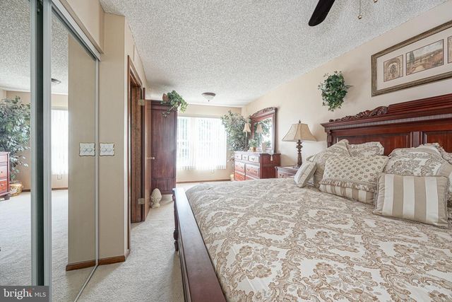 9 GEMINI CT, Sewell, NJ 08080