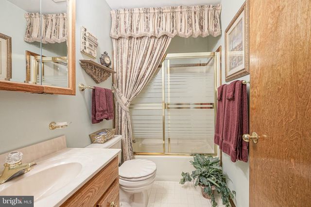 9 GEMINI CT, Sewell, NJ 08080