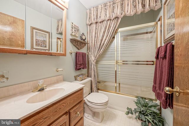 9 GEMINI CT, Sewell, NJ 08080