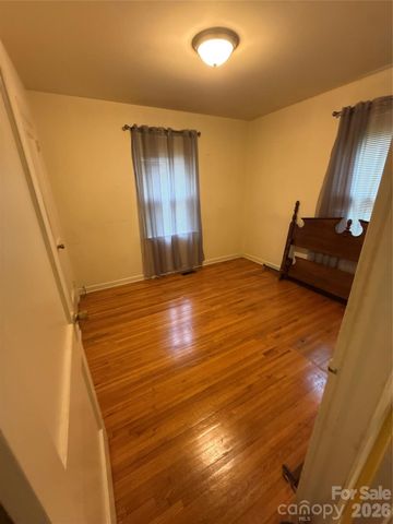 2912 Coronet Way, Charlotte, NC 28208