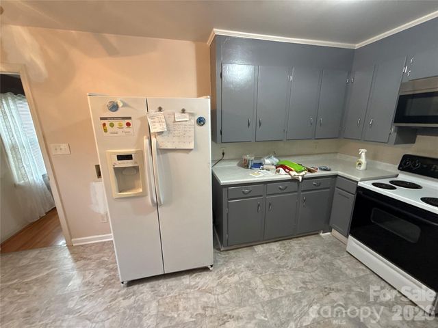 2912 Coronet Way, Charlotte, NC 28208