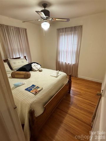 2912 Coronet Way, Charlotte, NC 28208