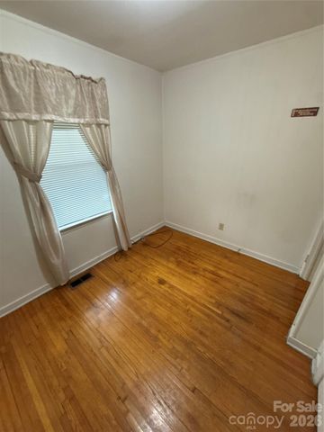 2912 Coronet Way, Charlotte, NC 28208