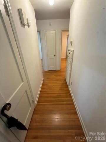 2912 Coronet Way, Charlotte, NC 28208