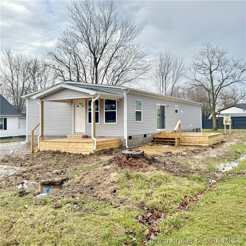 377 S Second Street, Austin, IN 47102