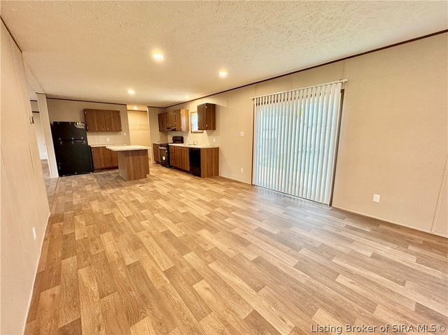 377 S Second Street, Austin, IN 47102