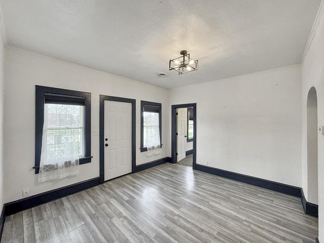 109 E 1ST STREET, Kimberly, WI 54136