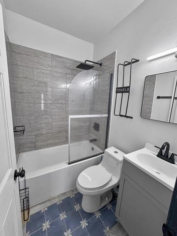 109 E 1ST STREET, Kimberly, WI 54136