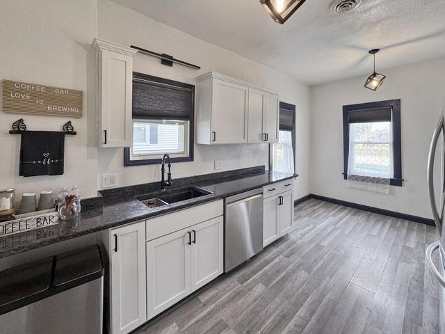109 E 1ST STREET, Kimberly, WI 54136