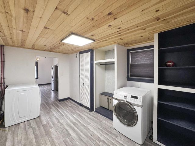 109 E 1ST STREET, Kimberly, WI 54136
