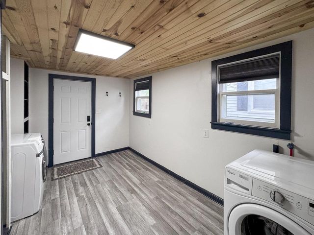 109 E 1ST STREET, Kimberly, WI 54136