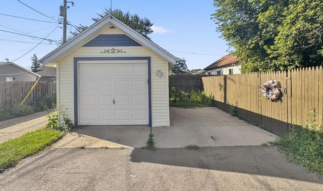 109 E 1ST STREET, Kimberly, WI 54136